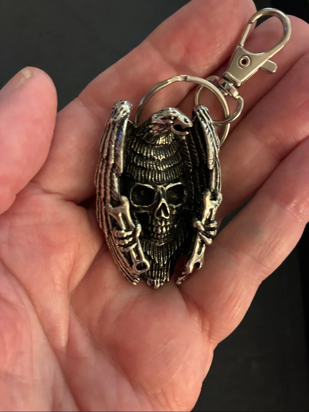 Silver-Tone Skull and Raven Keychain NWOT = New Without Tags